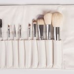 Как увеличить глаза с помощью макияжа: стрелок, теней, подводки, карандашом, при нависшем веке. Пошаговая инструкция